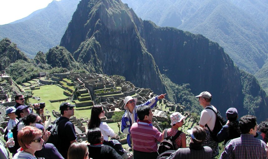 CÓMO CONTRATAR GUÍA PARA MACHU PICCHU